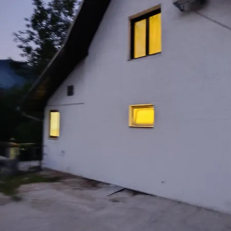 River`s Song Semesterbostad *